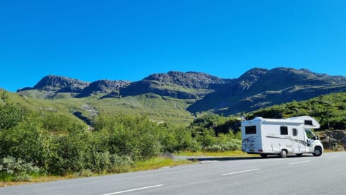 4 person camper (Alcove) l Fiat XGO Dynamic 20 from 2019
