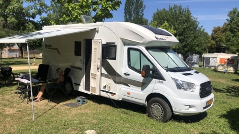 SUPER LUXURIOUS SPACIOUS AND COMPLETE