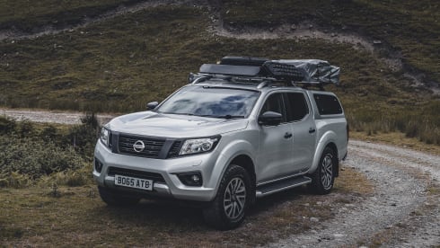 Ernest – 3 berth Nissan Navara 2017