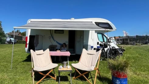 LouLou – 6p McLouis alcove uit 2015