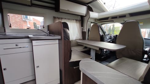 Benny – Nice camper for 4 people from 2022