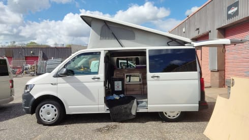Mork - 4 berth Volkswagen campervan from 2018