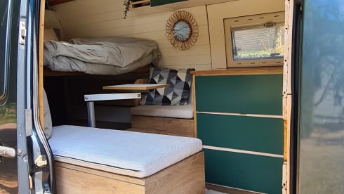 't buske! – Practical multifunctional motorhome for 2 people