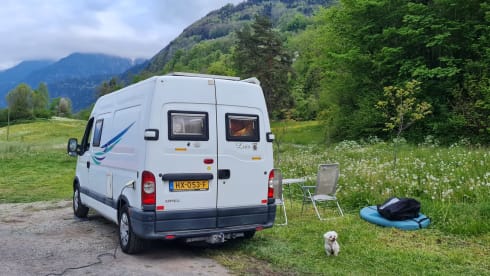 Luis – Compact but complete off-grid camper 