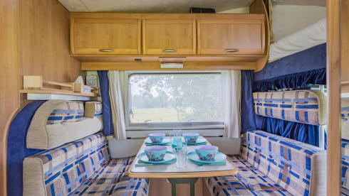 Nice compact 5p McLouis camper
