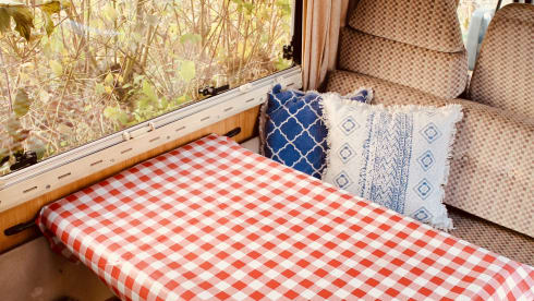 Large 6 person camper for rent. LMC Liberty