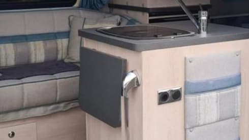 Marleen  – 2 berth Peugeot semi-integrated one of the best moterhomes on the market 