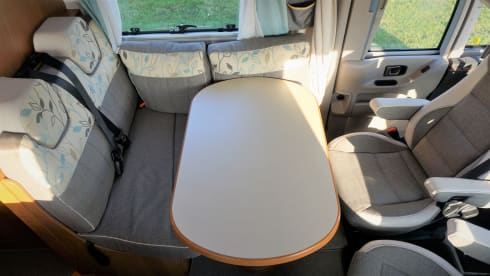 Betrouwbare en ruime Hymer camper voor 4 personen 