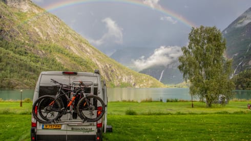 Olly 3.0 – Sporty bus camper - Bronckhorst Campers