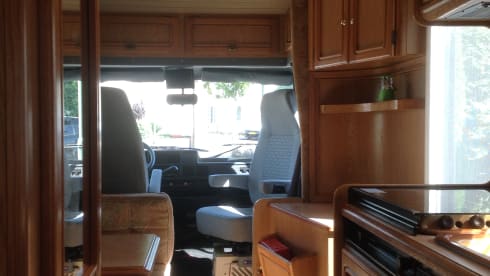Unique Camper for an Unforgettable Adventure New 2.5 Turbo diesel engine