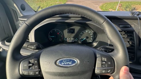 AUTOMATIC 4-seater Ford Bürstner Lineo 2023