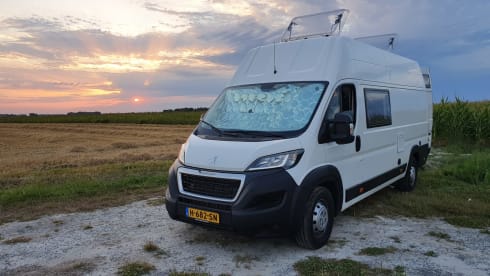 Boxer XL for tall people, surf camper with large garage