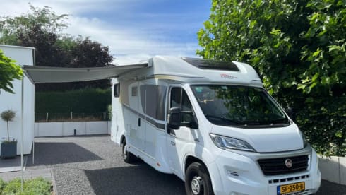 M&M – 5p Carado semi-integrated uit 2016