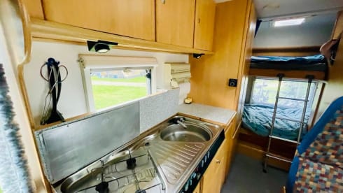🌟 4p family camper with bunk beds and full of options🌟 . Freedom on wheels!