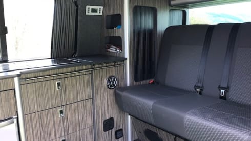 Ollie – 4 berth Volkswagen Campervan - Ollie