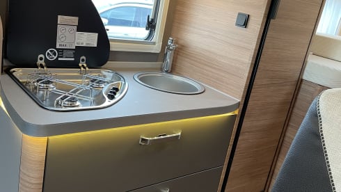 Weinsberg CaraSuite 640 MEG MB AUTOMATIC