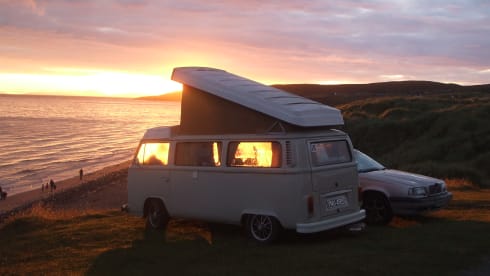 Bessie – VW 1978 Bay Window Camper 
