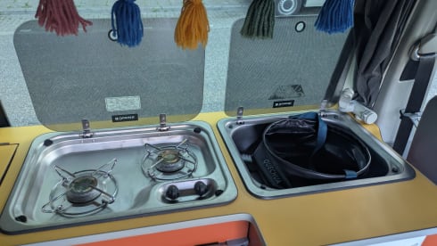 Bennie – 2-seater Volkswagen campervan from 2012