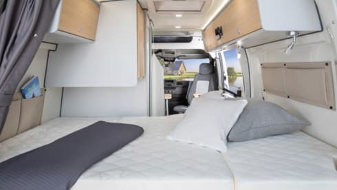 JR – RENTAL VAN MASTER VAN XS FONT VENDOME
