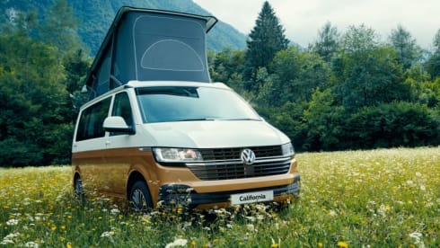 VW California automatic, full option, 2021 with surfboard holder