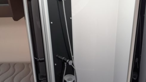 4p Challenger semi-integrated uit 2019
