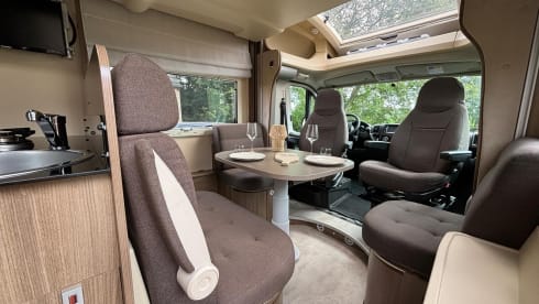 4p Challenger semi-integrated from 2013