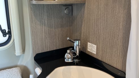 THE Family Van - 4 people