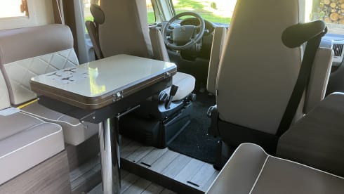 Louis  – 4p Citroën integrated from 2023