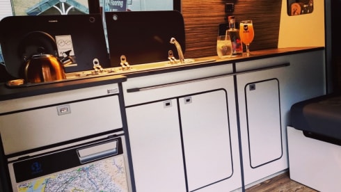 Dixie – Luxury 4 berth Volkswagen T6 Automatic Campervan from 2020