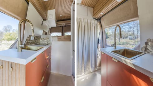 Extra high luxury off-grid camper for 2 adults and 1 child 