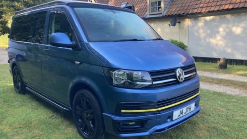 Buzz the Adventure Wagon - 4 berth VW T6 Campervan