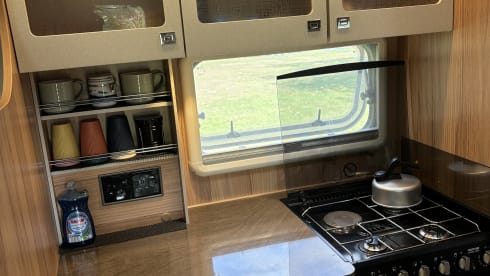 Betty – Immaculate condition 4 Berth Family Motorhome 