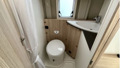 Roadrunner – Sunlight Cliff 601 Adventure Autark