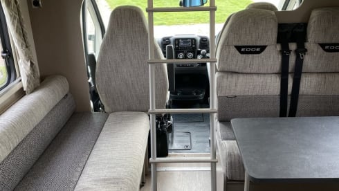 Fantastic 6 Berth Swift Edge 486 Motorhome