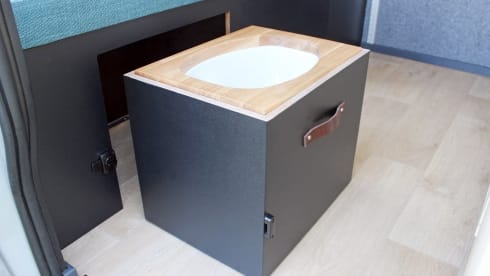 VAN bergen – Schön gestalteter Allround-Camper mit viel Platz im Innenraum