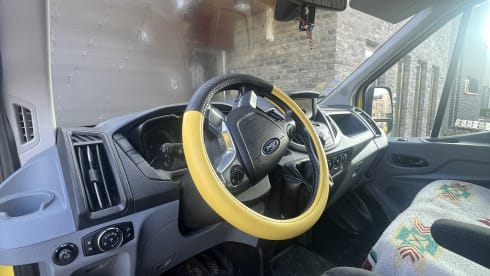 Banana – 2p Ford campervan uit 2018