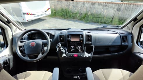 Living Stone 2 – LAIKA Ecovip 300