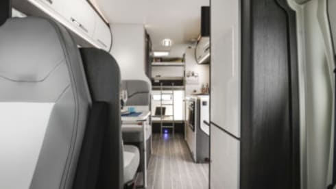 Ocean – 6 berth Roller Team  Auto