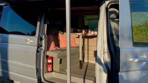 "Sacha"  – Vw Transporter 4 persons 