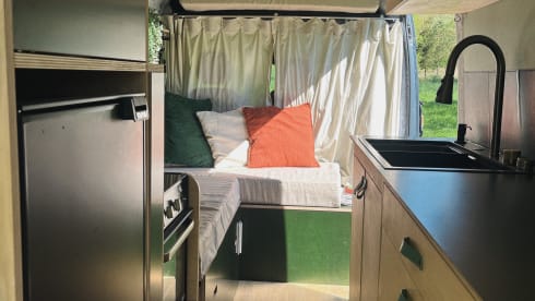 Pistachio - Off Grid - Peugeot Boxer L4H2 