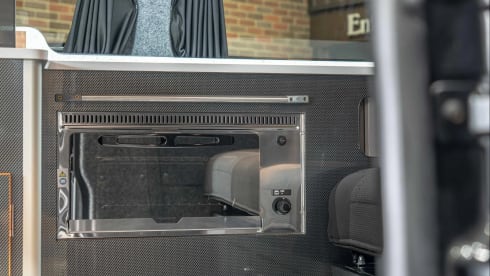Zetland – Professionally Converted HIgh Spec 4-Berth Campervan