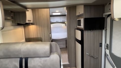 Benita – 4 berth Benimar Tessoro semi-integrated from 2019