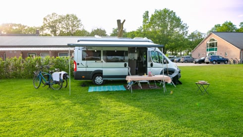 2-Personen-Pössl-Bus ab 2017