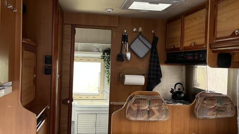 Neva – Atmospheric 4p Pilote Camper from 1993 for fantastic trips