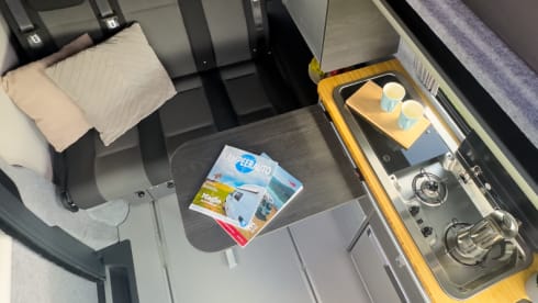 Luxury 5 person Volkswagen Camper