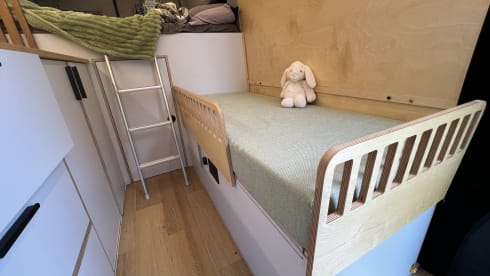 Bespoke Mercedes Sprinter Campervan. Fully Equipped for Ultimate Adventure