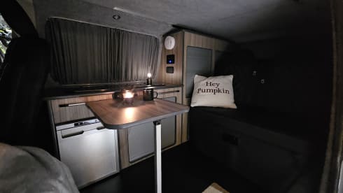 Curlew Camper – 4 berth Volkswagen campervan from 2015