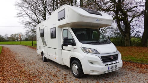 7 berth Adria sun living 2018