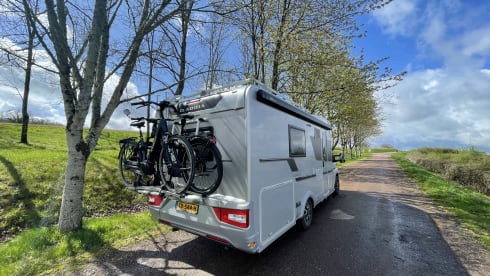Pretty Easy Going – Luxury Adria Coral Supreme 670 SLT Fiat 6 2.3 150 hp, automatic