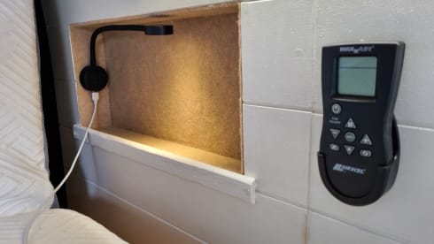 De EcoExpress – New: Luxury gas-free off-grid camper